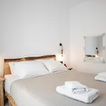 Hotel Paraga Naxos City